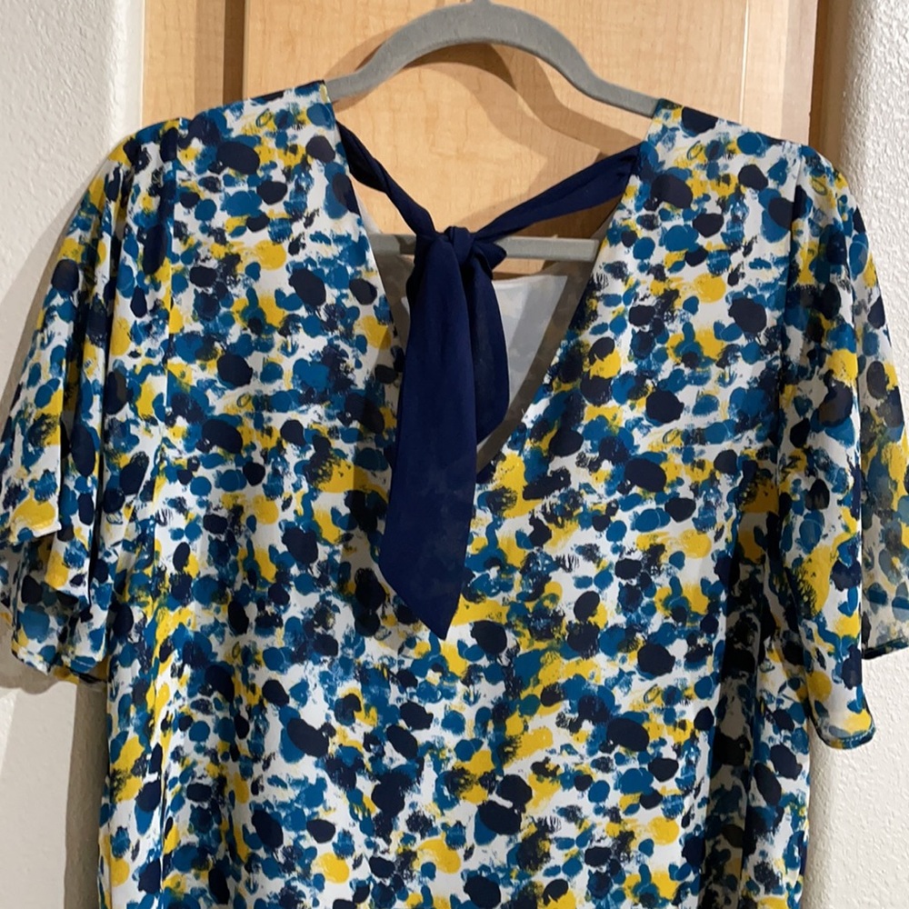 Color Block Blouse - Picture 4 of 6
